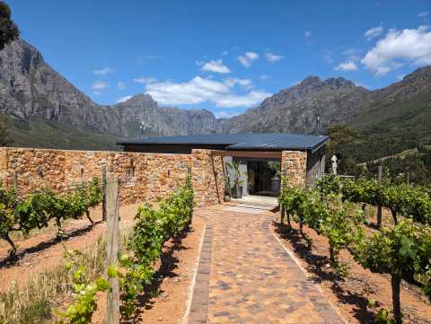 Rainbow's End Wine Estate — photo 2
