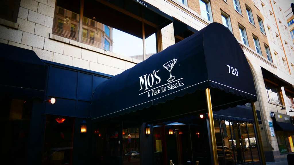 Mo’s...A Place for Steaks